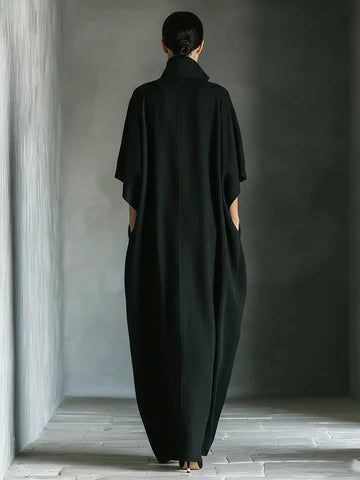 COSTANZA | VESTIDO LARGO NEGRO CON MANGAS TIPO KIMONO Y ESCOTE EN V