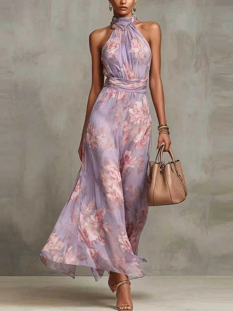 Vestido largo de gasa verde con estampado floral y escote halter