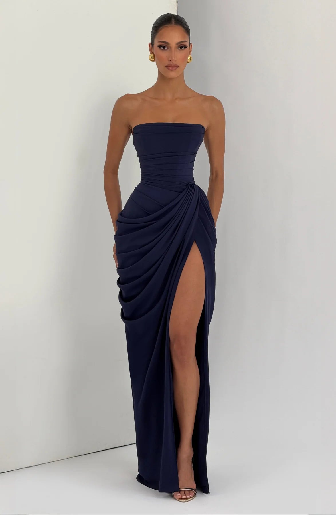 SKY - Elegancia escultural que define tu figura para mujer.