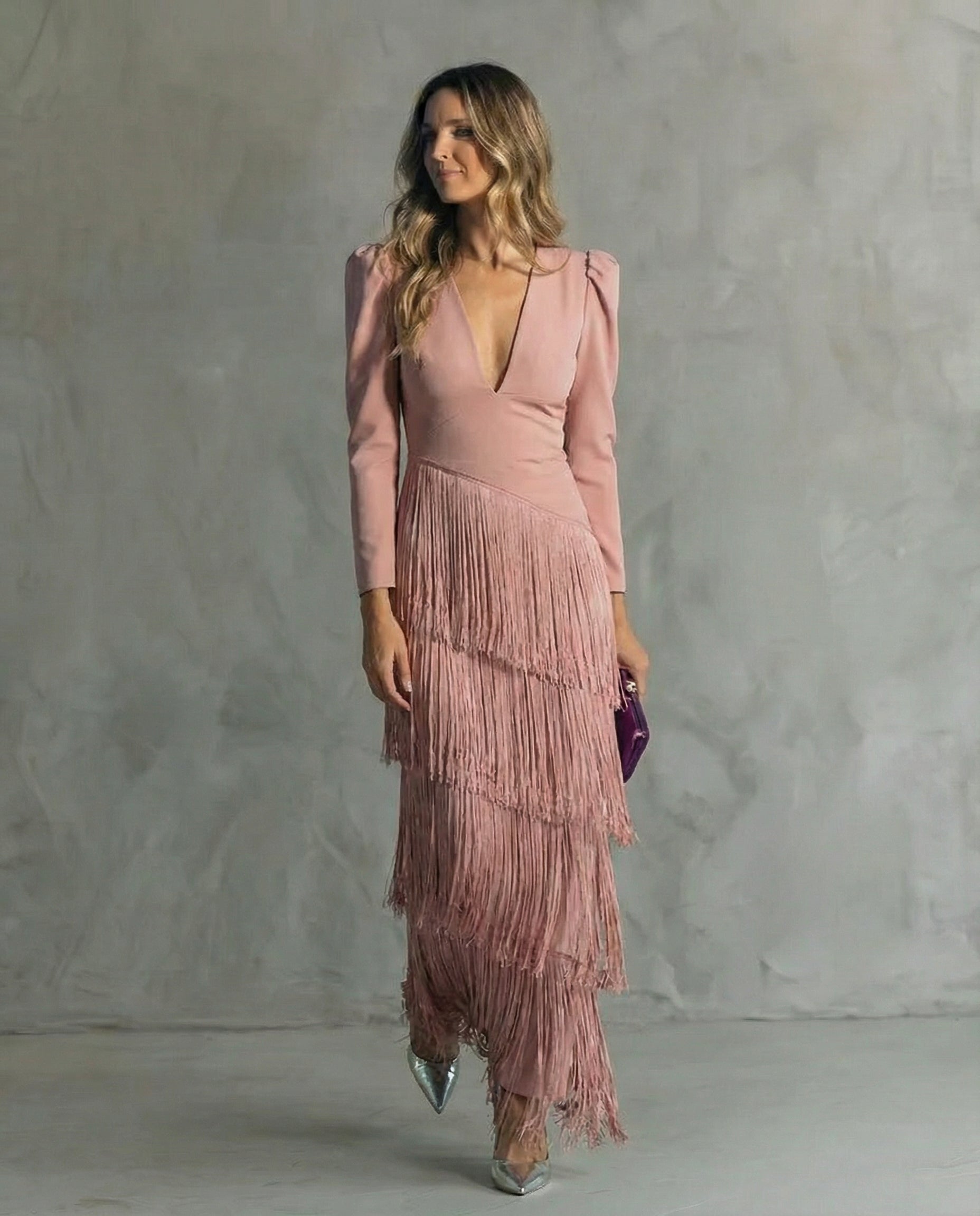 Chiara | Elegante vestido con mangas con flecos