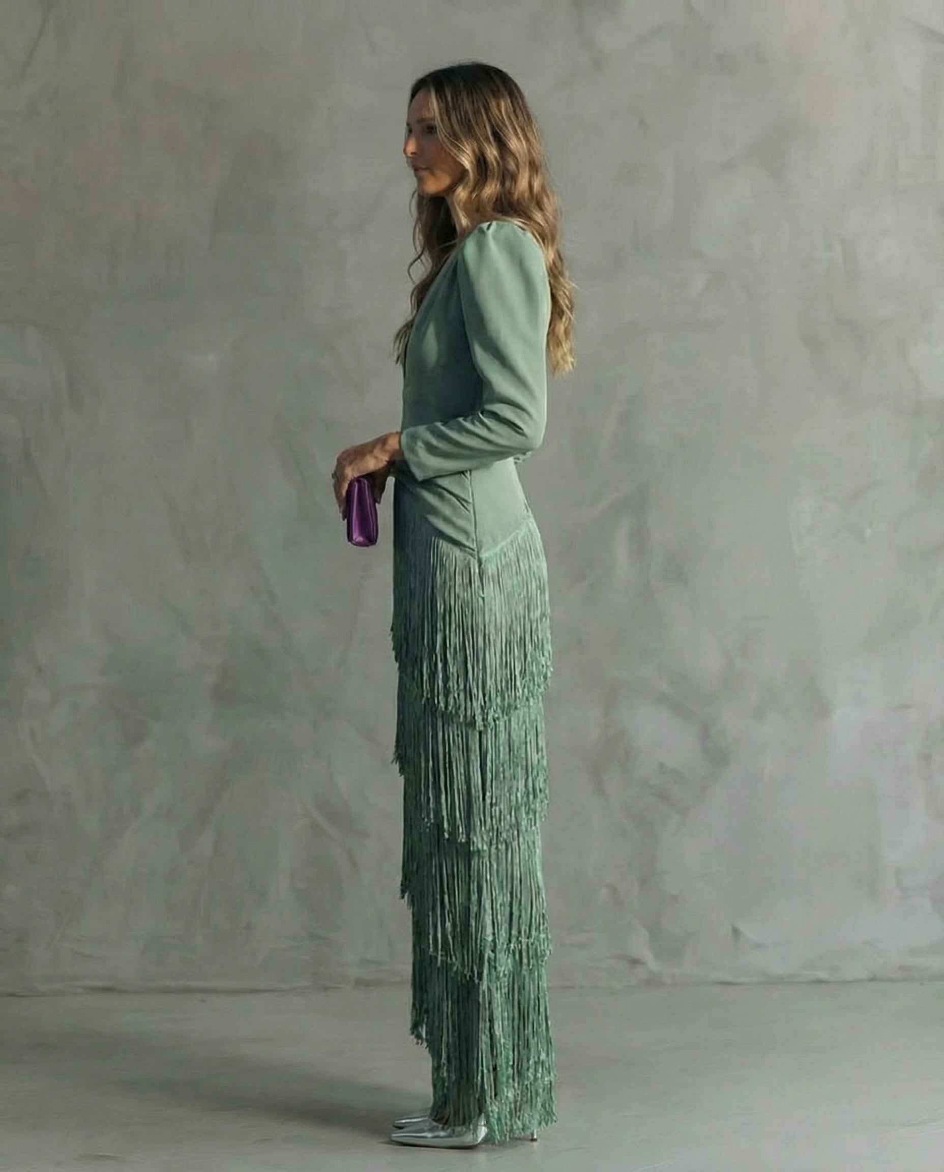 Chiara | Elegante vestido con mangas con flecos