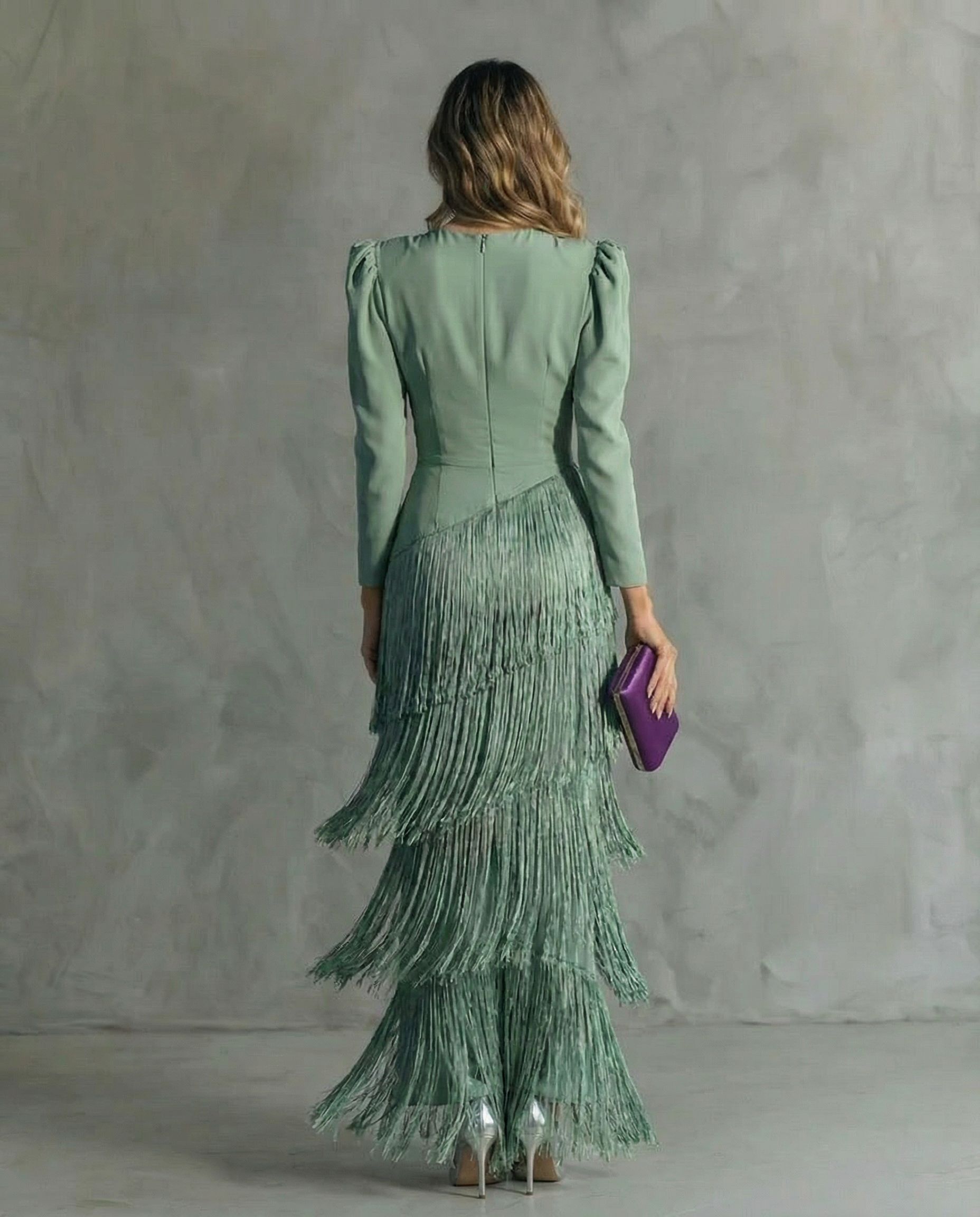 Chiara | Elegante vestido con mangas con flecos